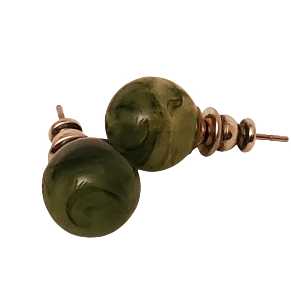 Jade Green Agate Stud Earrings Stone 3/8"